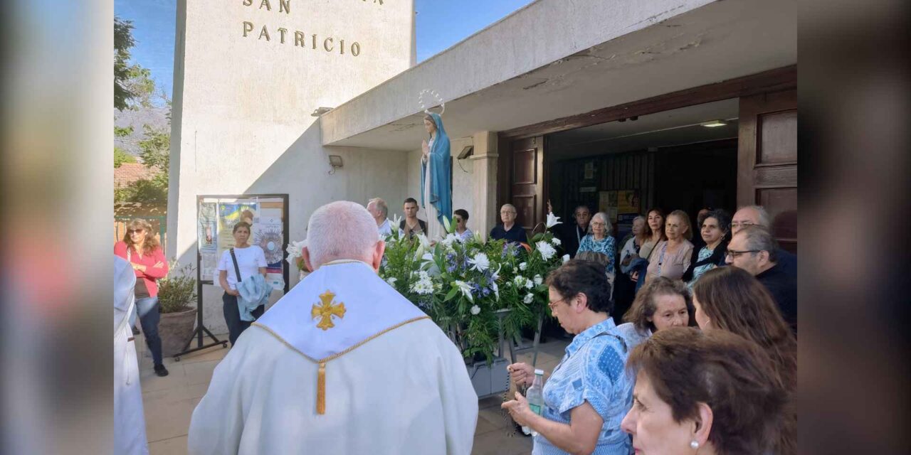 ¡Vivamos juntos el Mes de María! Rezamos el Santo Rosario en Comunidad 🌹